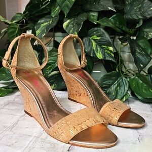 Lilly Pulitzer Tan Wedge Sandals with Cork-Style Design 7.5